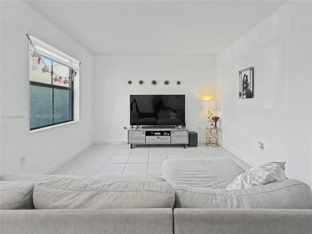 2 of 36 - 14800 Sw 183rd Terrace, Miami, FL