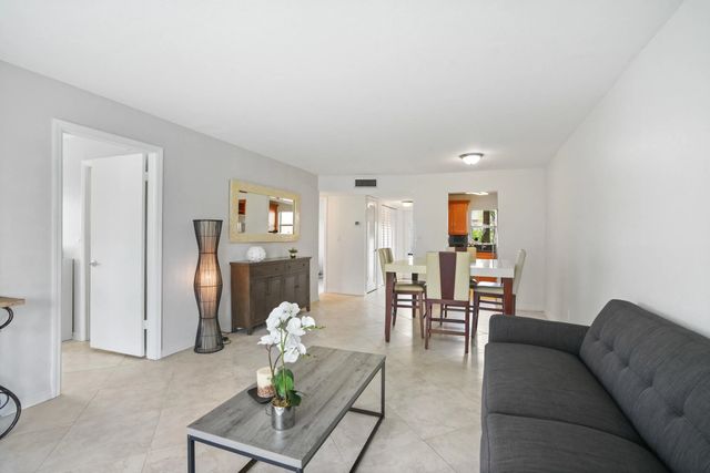 5 of 25 - 2781 N Pine Island Road #112, Sunrise, FL
