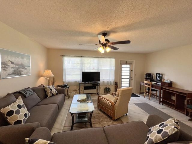 4 of 42 - 3 Islewood A  #3, Deerfield Beach, FL