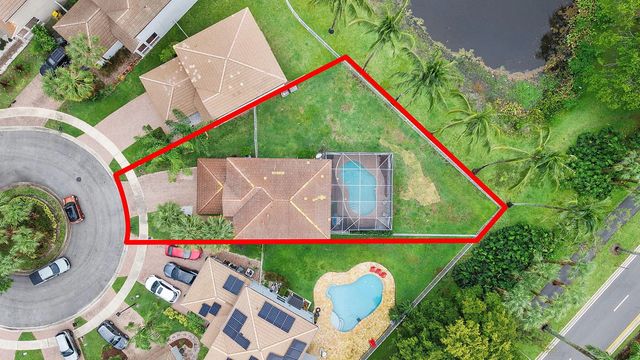 2 of 39 - 5120 Crescent Moon Drive, Greenacres, FL