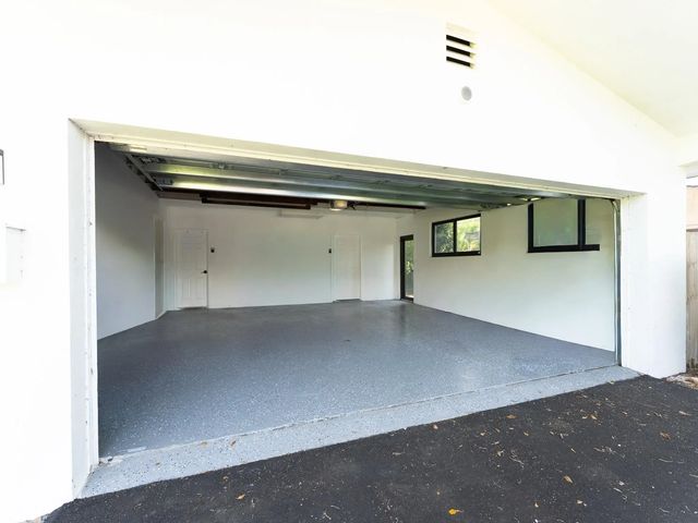 5 of 33 - 4190 Sw 4th Street, Plantation, FL