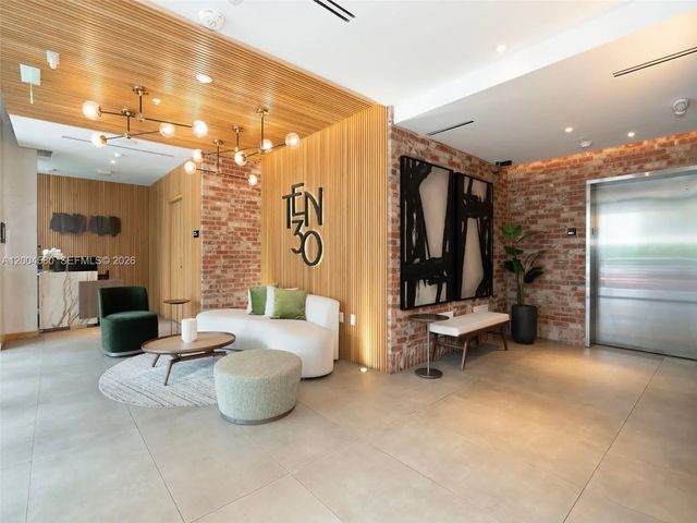 3 of 25 - 1030 15th Street #321, Miami Beach, FL