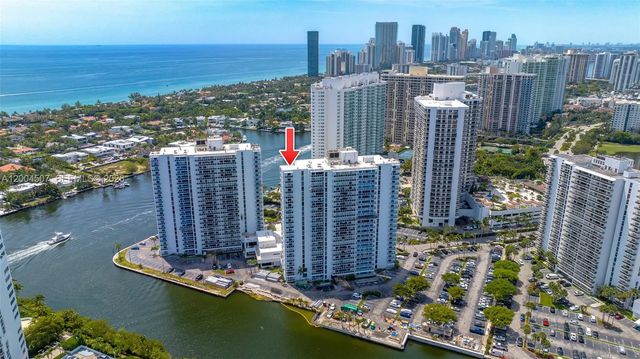 4 of 57 - 20505 E Country Club Drive #ph-38, Aventura, FL