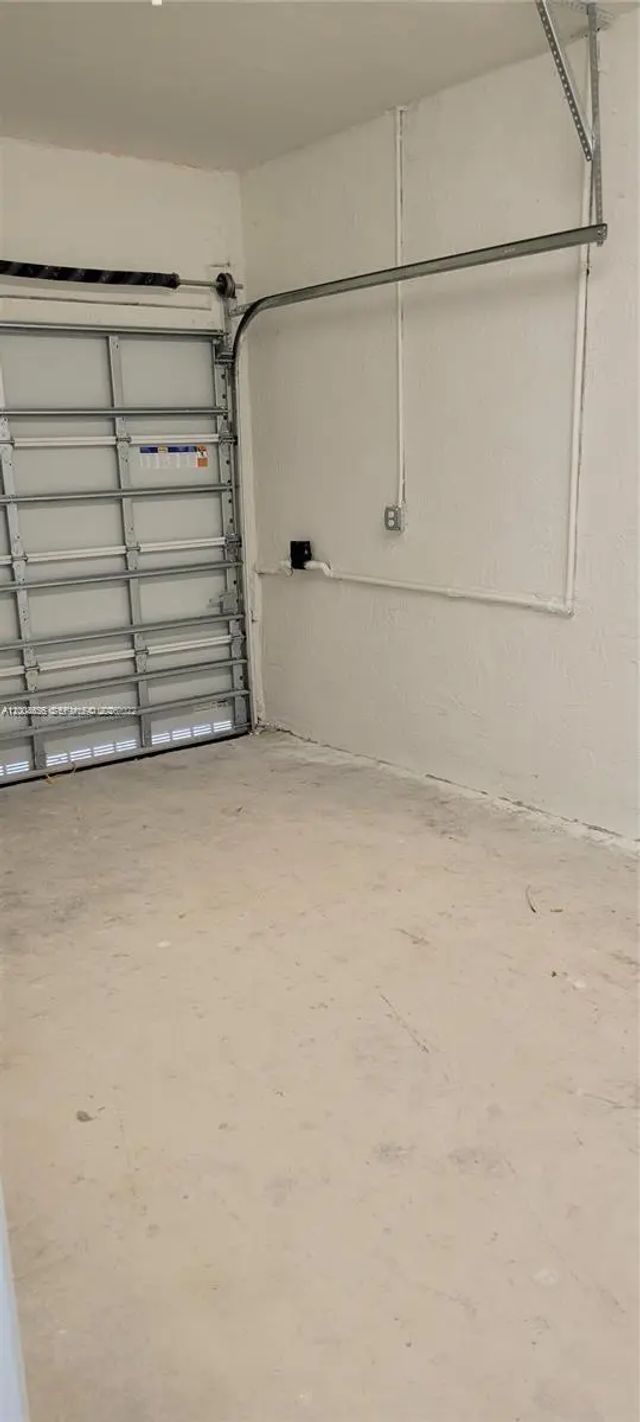 5 of 16 - 1010 Se 26th Terrace, Homestead, FL