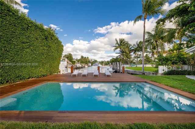 861 Harbor Drive, Key Biscayne