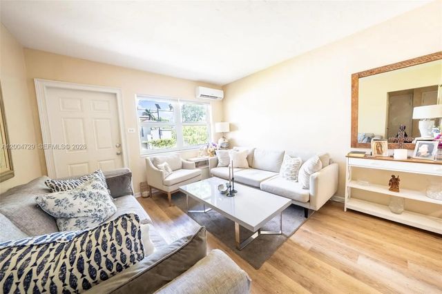 5 of 35 - 532 Nw 19th Avenue, Fort Lauderdale, FL