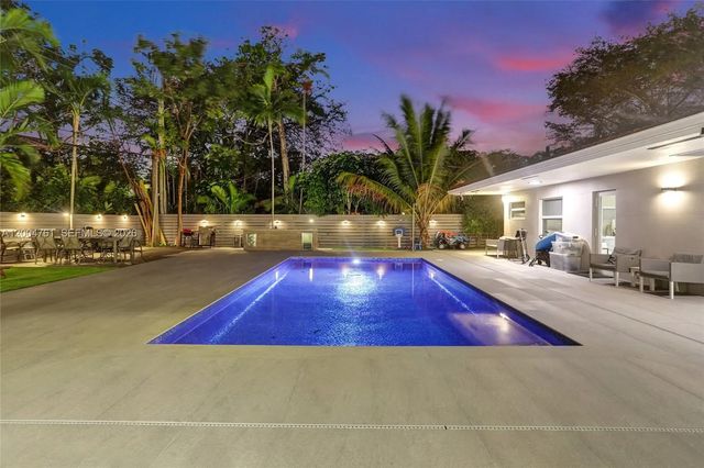 2126 Ne 187th Street, North Miami Beach