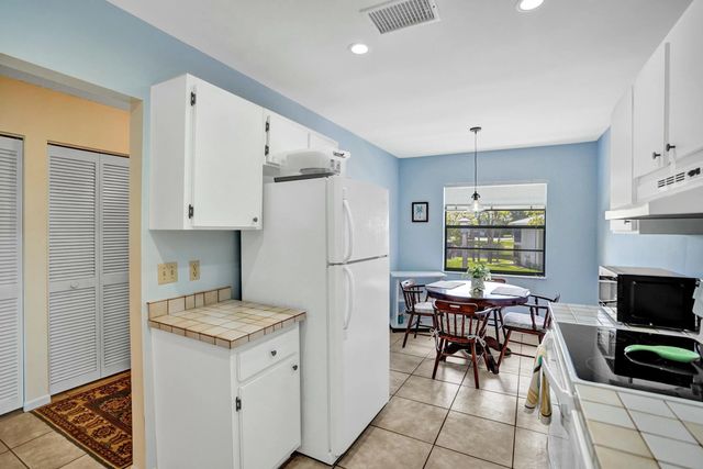 4 of 64 - 19 Stratford  Drive E #unit F, Boynton Beach, FL