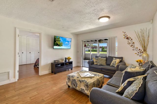 2 of 42 - 5800 Fernley Dr W #64, West Palm Beach, FL