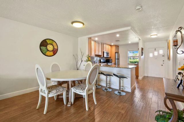 5 of 42 - 5800 Fernley Dr W #64, West Palm Beach, FL