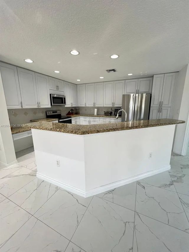 5 of 7 - 13840 Nw 20th Street, Pembroke Pines, FL