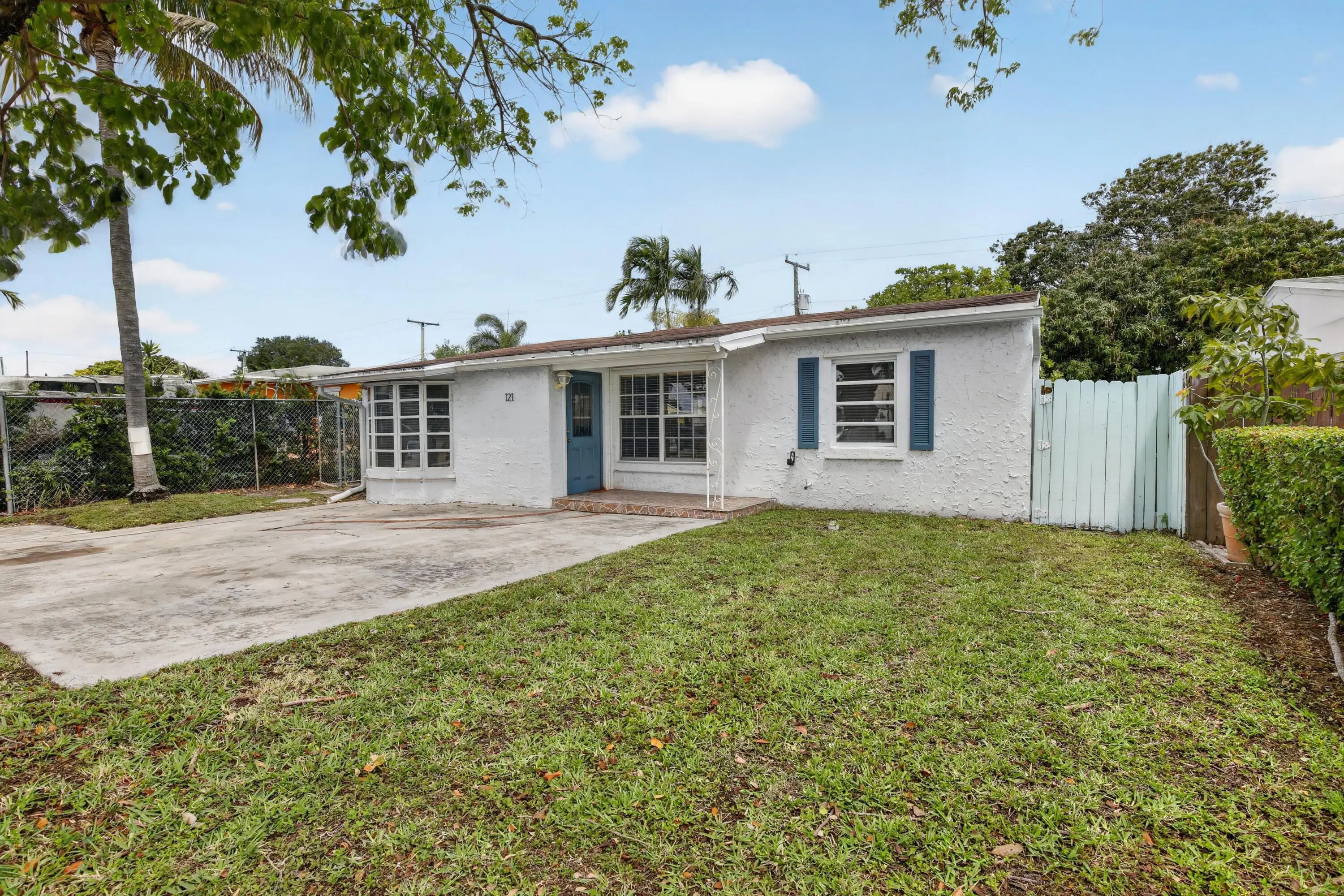 121 Nw 52nd Street, Oakland Park