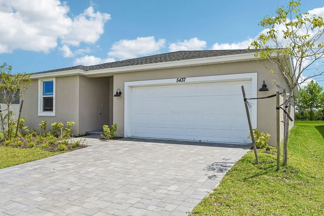 2 of 33 - 5437 Hampton Park Circle, Vero Beach, FL