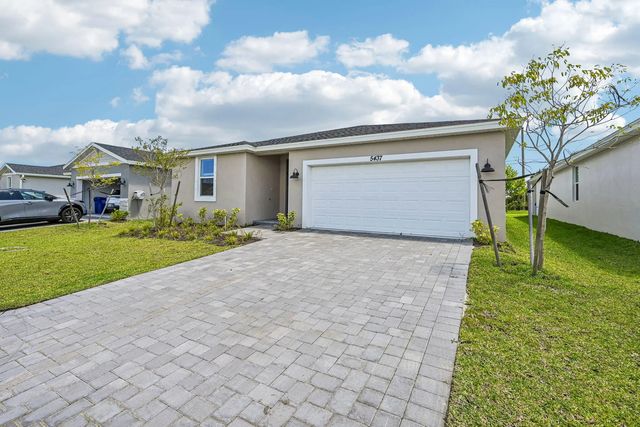 4 of 33 - 5437 Hampton Park Circle, Vero Beach, FL