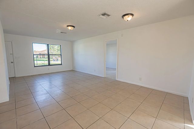 5 of 24 - 993 Sw Cecil Lane, Port St. Lucie, FL