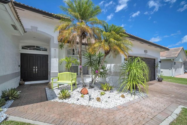 2 of 71 - 16423 Segovia Circle S, Fort Lauderdale, FL