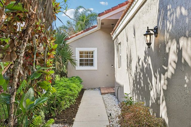 5 of 47 - 1110 Nw 105th Way, Plantation, FL