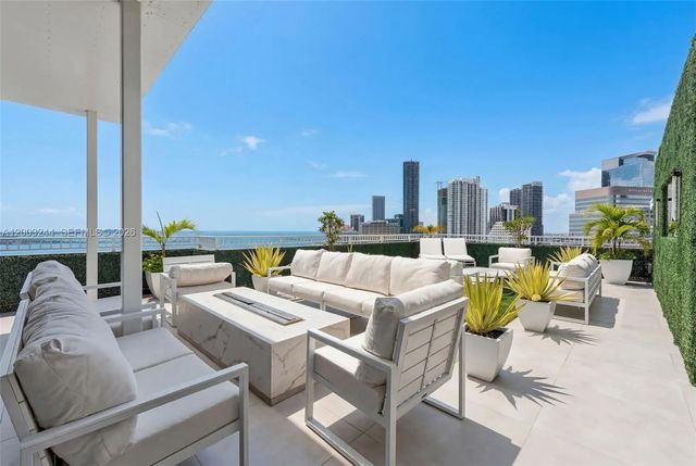 3 of 50 - 801 Brickell Key Boulevard #ph3306, Miami, FL