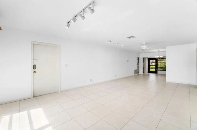 3 of 37 - 10120 Eaglewood Terrace #b, Boynton Beach, FL
