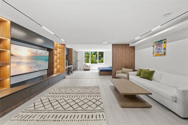 3 of 18 - 2301 Collins Avenue #432, Miami Beach, FL