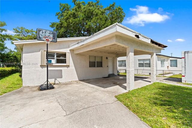 2 of 34 - 723 Nw 15th Terrace, Fort Lauderdale, FL
