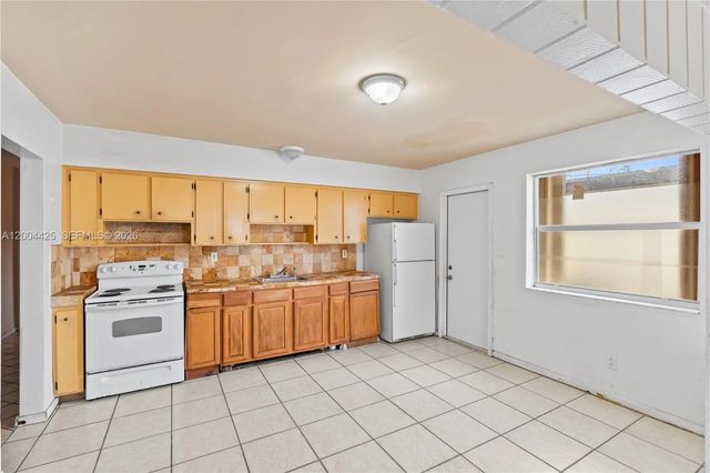 5 of 34 - 723 Nw 15th Terrace, Fort Lauderdale, FL