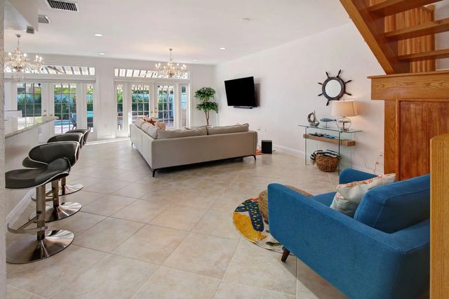 5 of 31 - 218 Pine Avenue, Lauderdale-By-The-Sea, FL