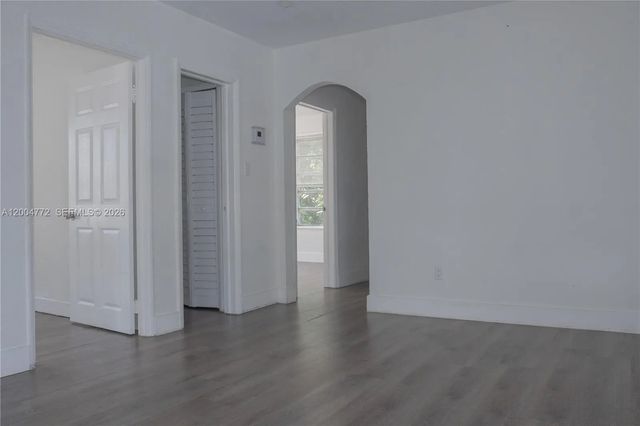 4 of 18 - 3376 Nw 49th Street, Miami, FL