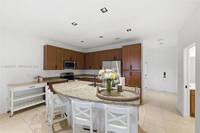 3 of 58 - 6320 S Station Square, Davie, FL