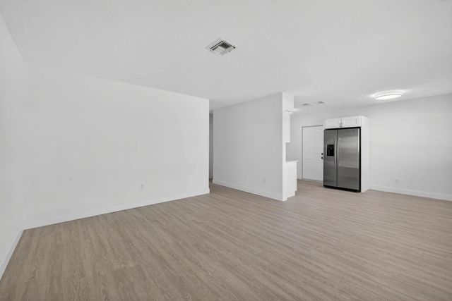 2 of 29 - 4807 Ne 18th Avenue, Oakland Park, FL