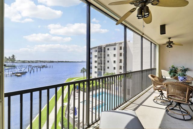 11370 Twelve Oaks Way #416, North Palm Beach