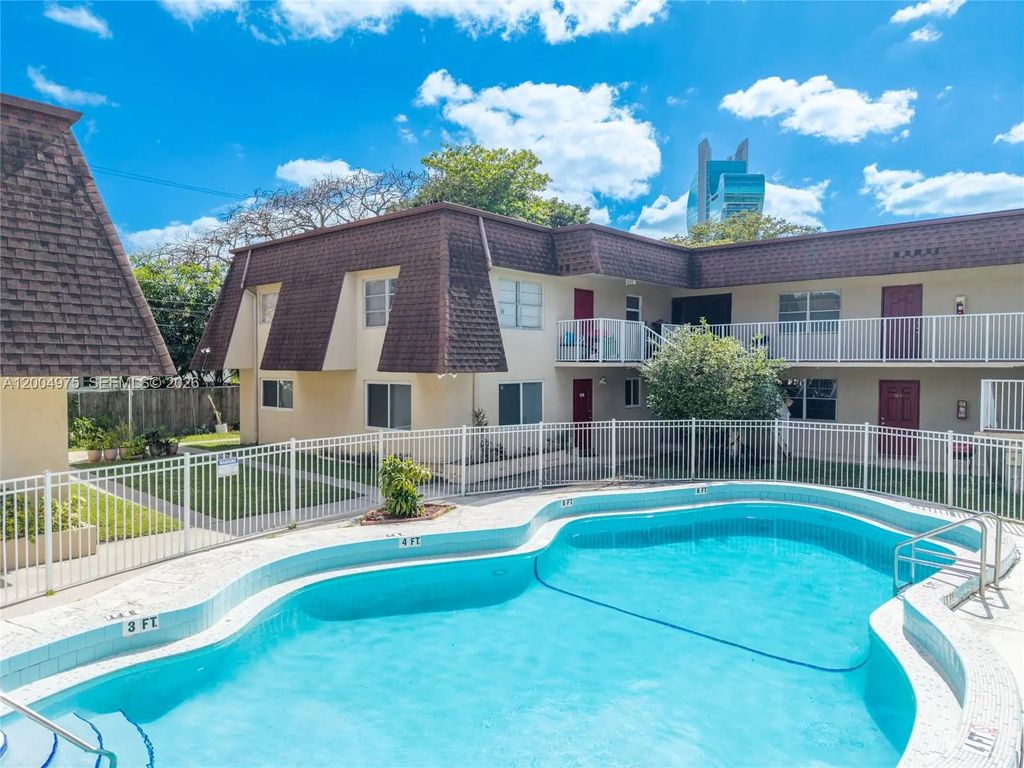 4524 Sw 54th Street #501-w, Dania Beach