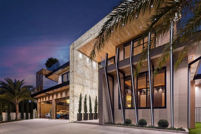 4 of 129 - 513 Middle River Drive, Fort Lauderdale, FL