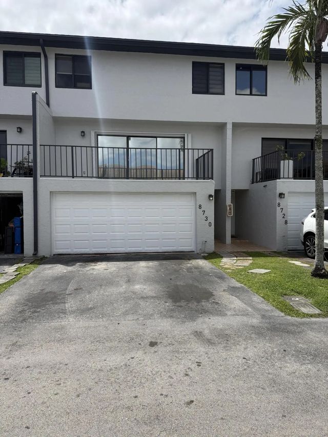 8730 Sw 154th Cir Place, Miami