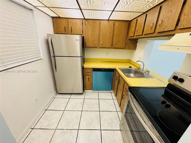 5 of 18 - 2800 Nw 56th Avenue #d102, Lauderhill, FL