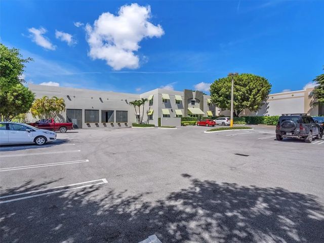 8299 Nw 30th Terrace, Doral