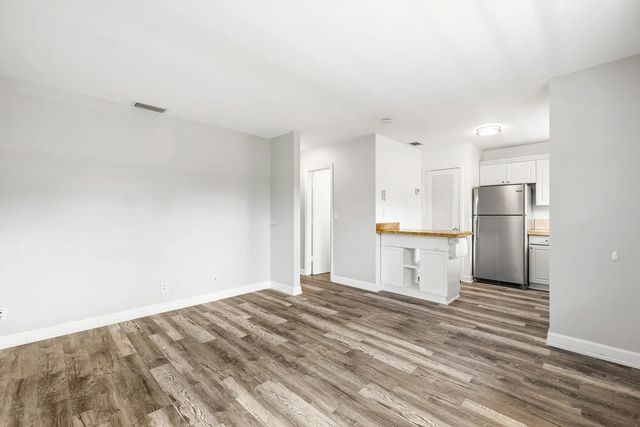 4 of 15 - 5162 Ne 6th Avenue #317, Oakland Park, FL