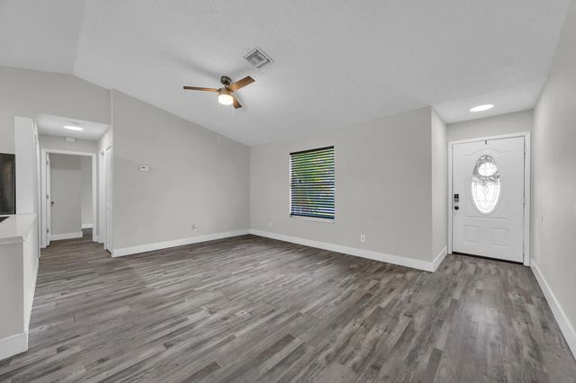 4 of 25 - 497 Melrose Lane, Sebastian, FL