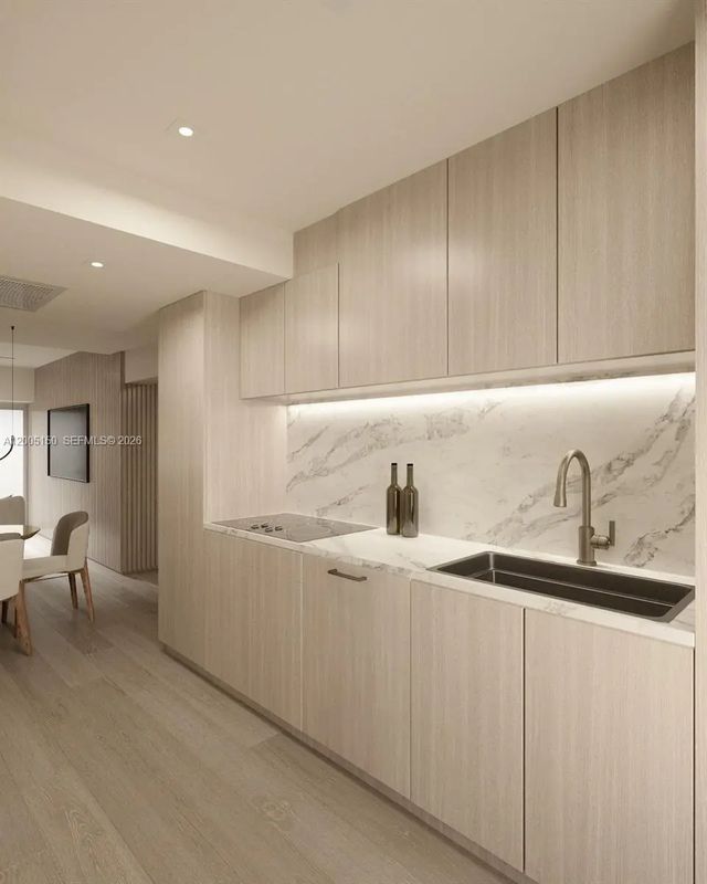 5 of 38 - 250 Collins Avenue #107, Miami Beach, FL
