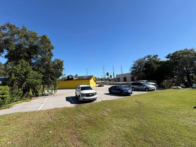 2 of 9 - 8280 S Us Hwy 17 92, Fern Park, FL