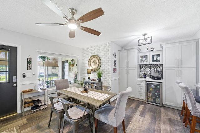 5 of 22 - 5883 La Paseos Drive #d-2, Greenacres, FL