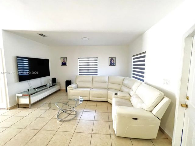 3 of 22 - 2914 Se 15th Terrace, Homestead, FL