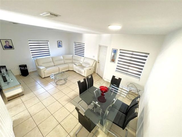 4 of 22 - 2914 Se 15th Terrace, Homestead, FL