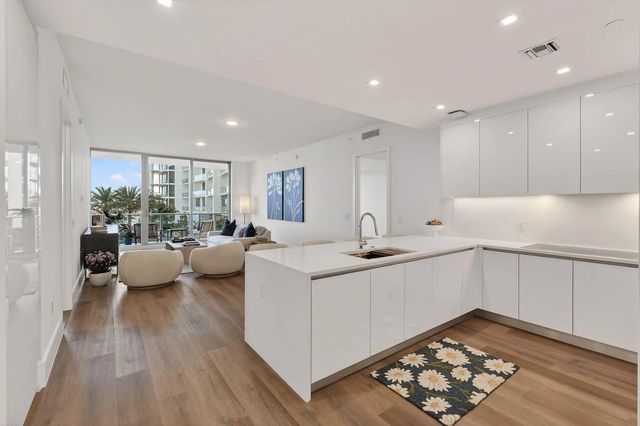 220 Lake Shore Drive #715, Lake Park