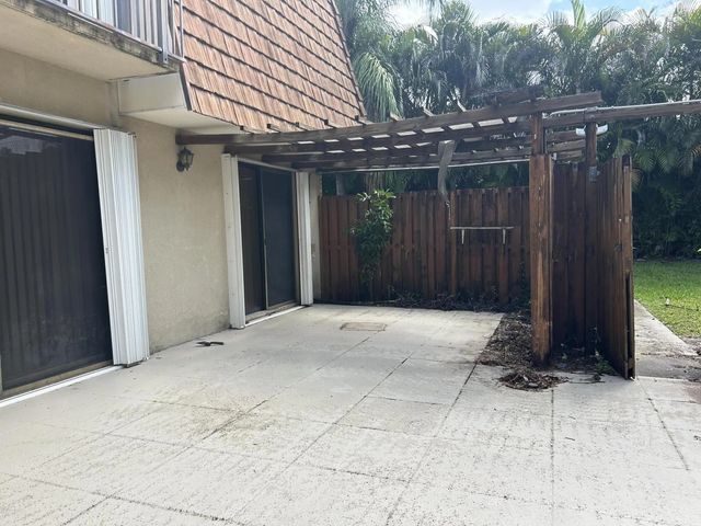 5 of 24 - 1014 10th Lane, Greenacres, FL