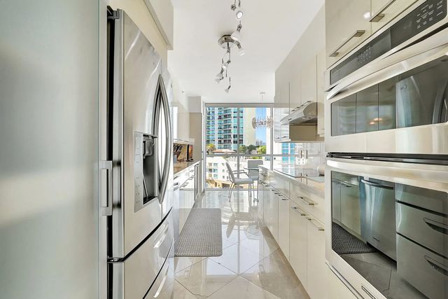4 of 66 - 16400 Collins Avenue #641, Sunny Isles Beach, FL