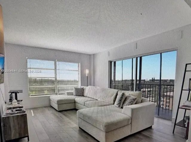 4 of 13 - 4174 Inverrary Drive #914, Lauderhill, FL