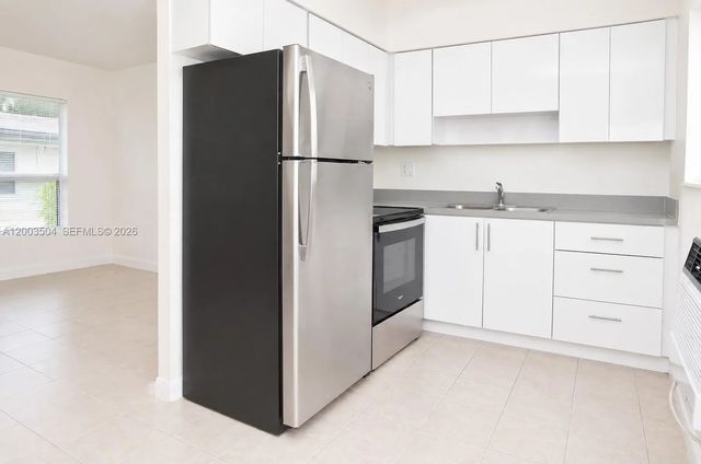 4 of 21 - 2206 Fillmore Street #110, Hollywood, FL
