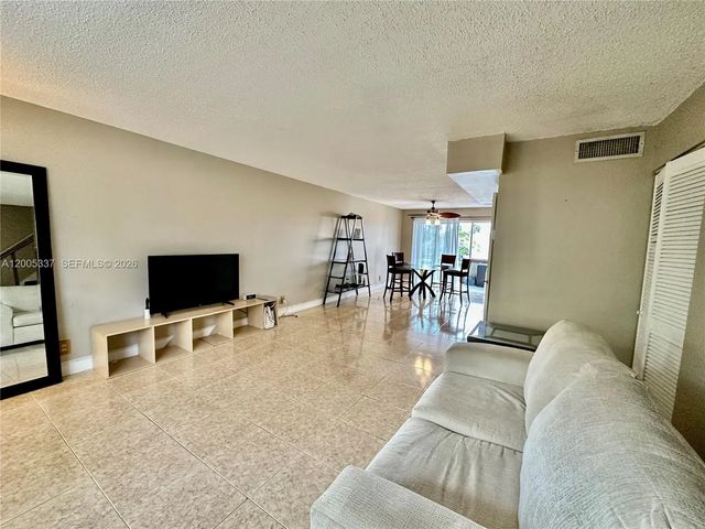 3 of 22 - 1100 Se 4th Avenue #32, Deerfield Beach, FL