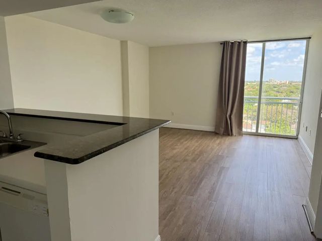 2 of 31 - 3000 Coral Way #1007, Miami, FL